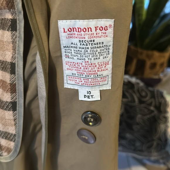 Trench coat - Picture 3 of 4